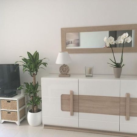 Charmant 2P Vue Mer Face Au Port De Golfe Juan 외부 사진