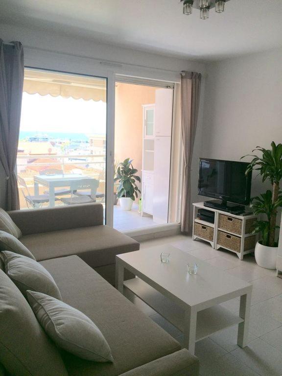 Charmant 2P Vue Mer Face Au Port De Golfe Juan 외부 사진