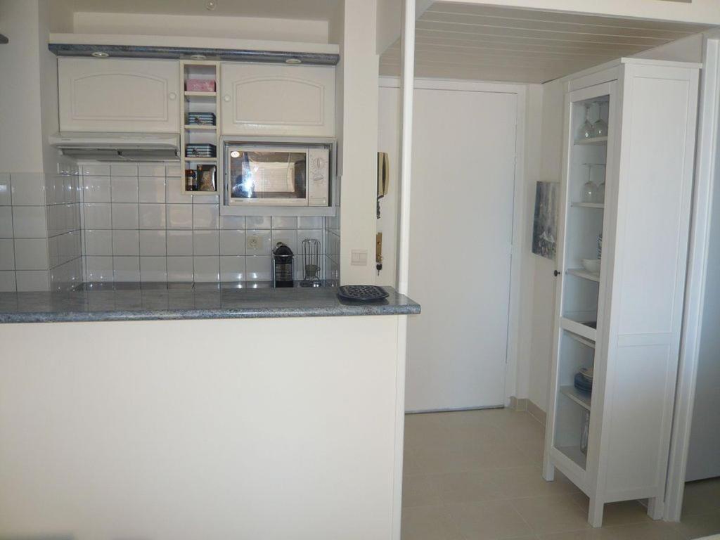 Charmant 2P Vue Mer Face Au Port De Golfe Juan 외부 사진